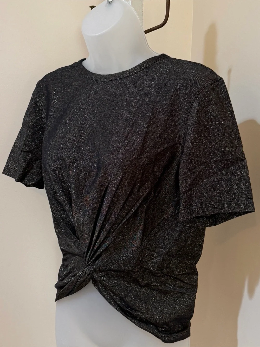NWOT LULULEMON CRESCENT TEE TWIST FRONT WAIST LENGTH BLACK SHIMMER SPARK SIZE 4